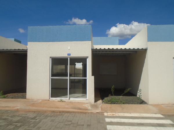 Casa - Venda, LOTEAMENTO RESIDENCIAL PEQUIS, UBERLANDIA, MG