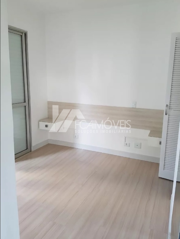 Apartamento à venda com 2 quartos, 70m² - Foto 11